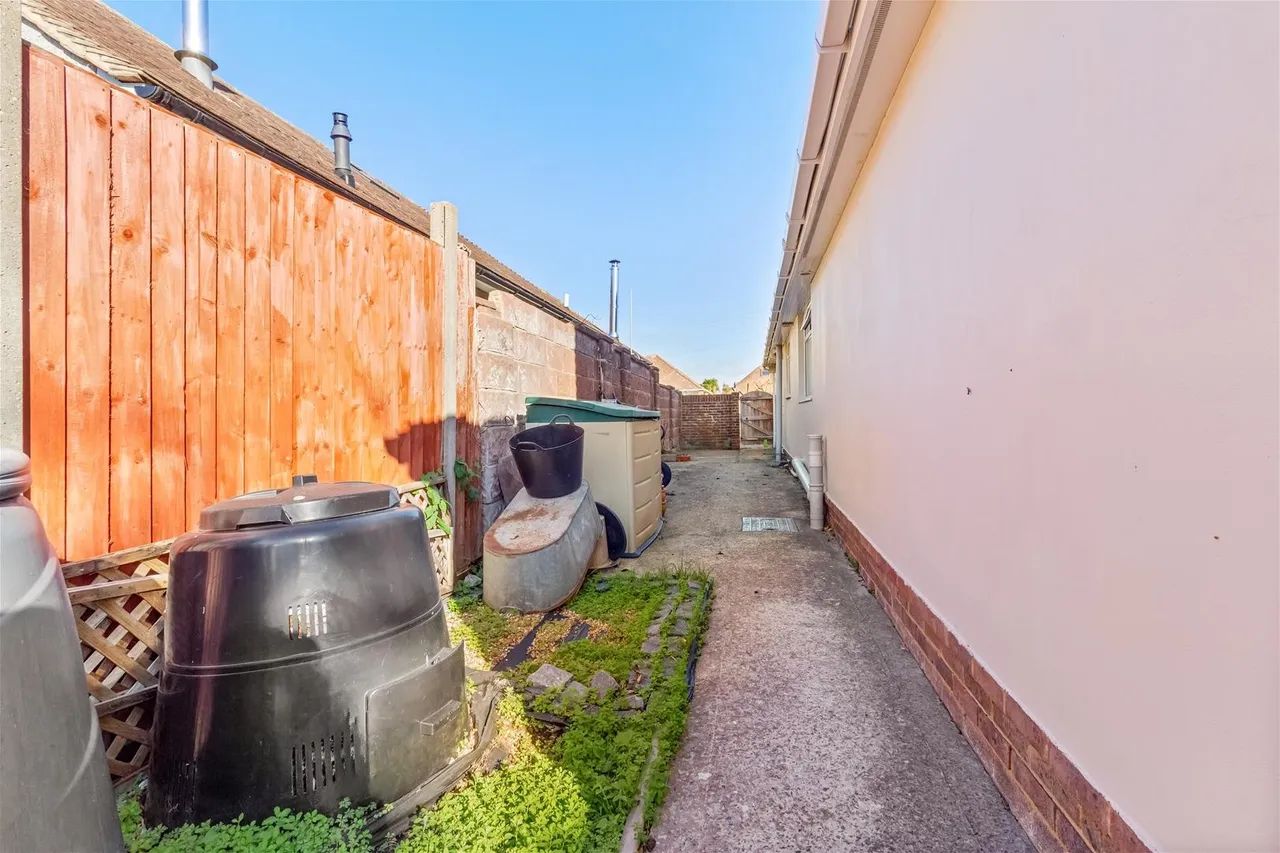 Elm Park, Ferring, photo 20