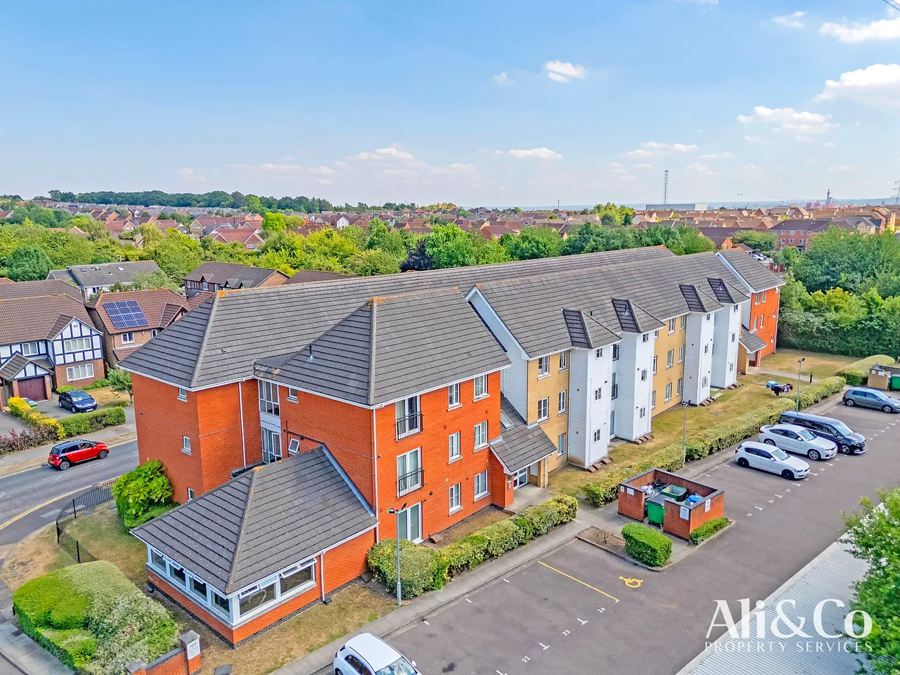 Fleming Road, Chafford Hundred, Grays, Essex, RM16 6YN, photo 3