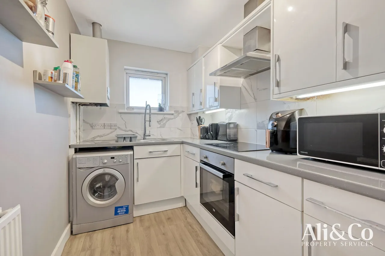 Fleming Road, Chafford Hundred, Grays, Essex, RM16 6YN, photo 5
