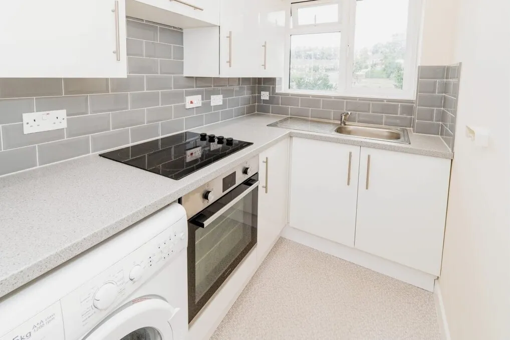 Sedgwick Road, EASTLEIGH, photo 3