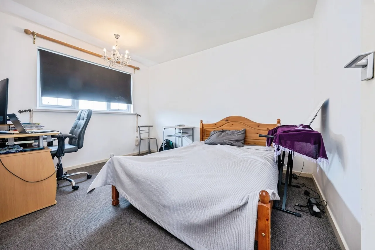 Brampton Close, Bedford, Bedfordshire, MK42, photo 13