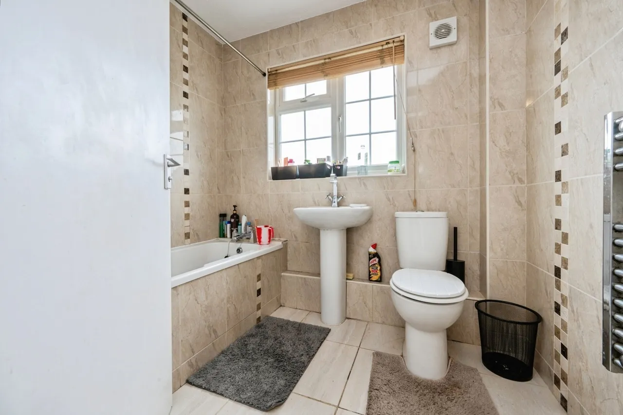 Brampton Close, Bedford, Bedfordshire, MK42, photo 9