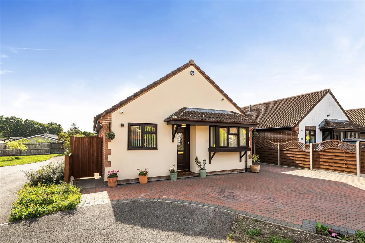 3 bed house for sale, Catamaran Close, Warsash