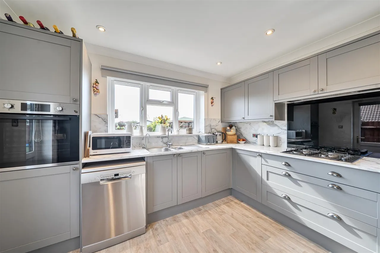 Catamaran Close, Warsash, photo 6