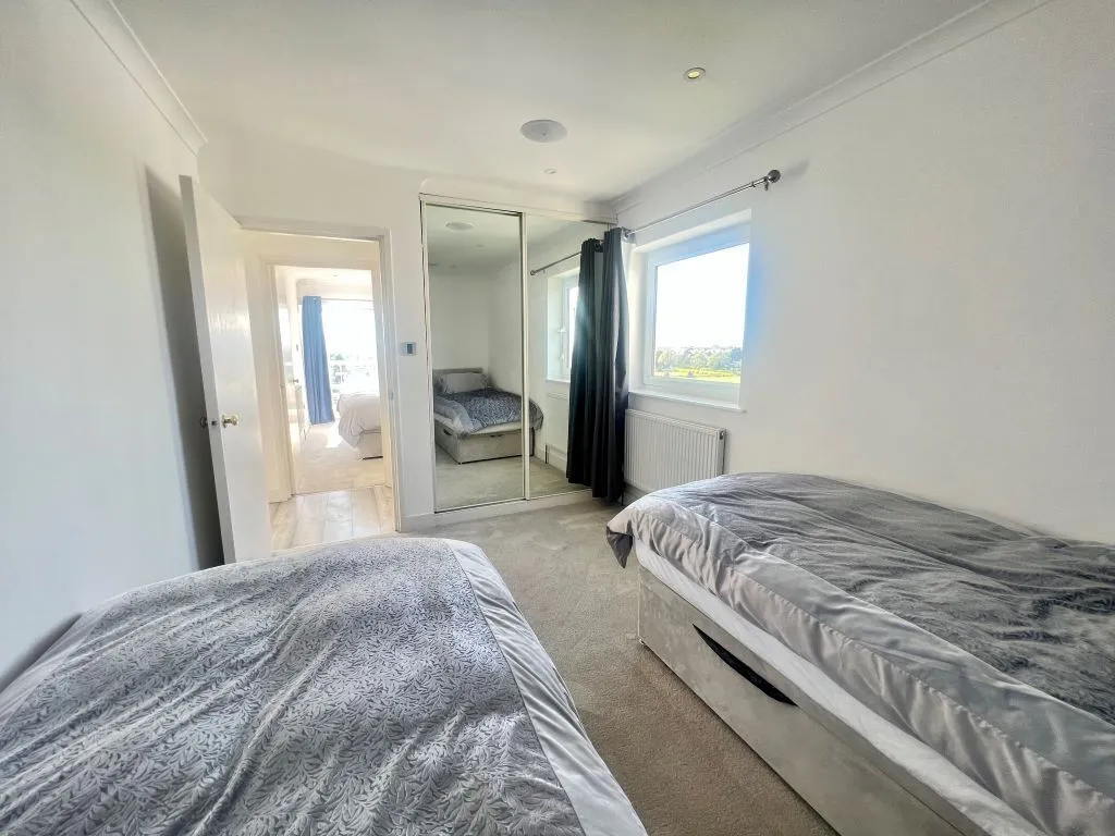 Royal Parade, Eastbourne, photo 9