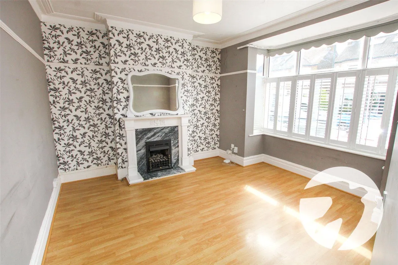 Halons Road, London, SE9, photo 2