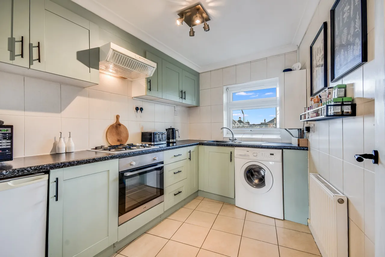 2 bed flat for sale — 5 Baker Street, Chelmsford, Essex, CM2 0SA