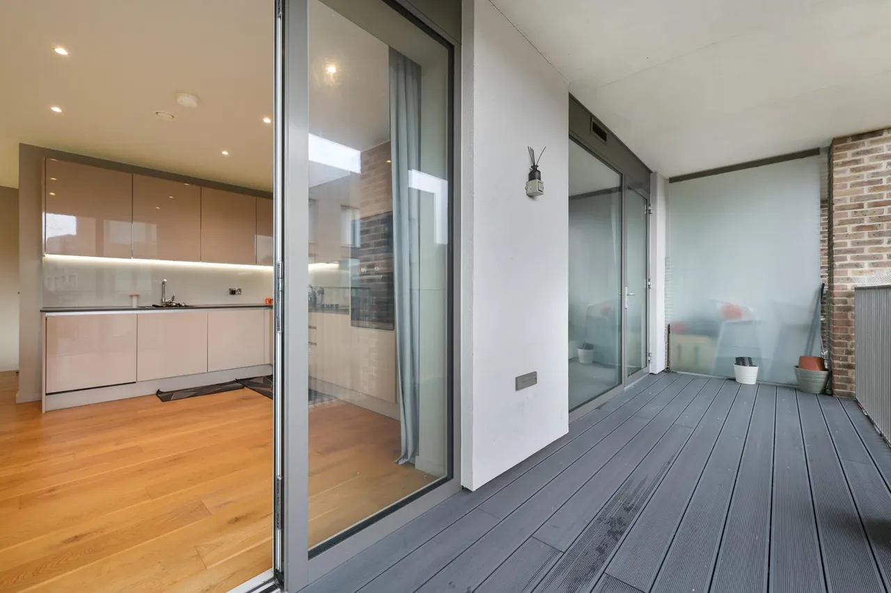 Boaters Avenue, Brentford, TW8, photo 15