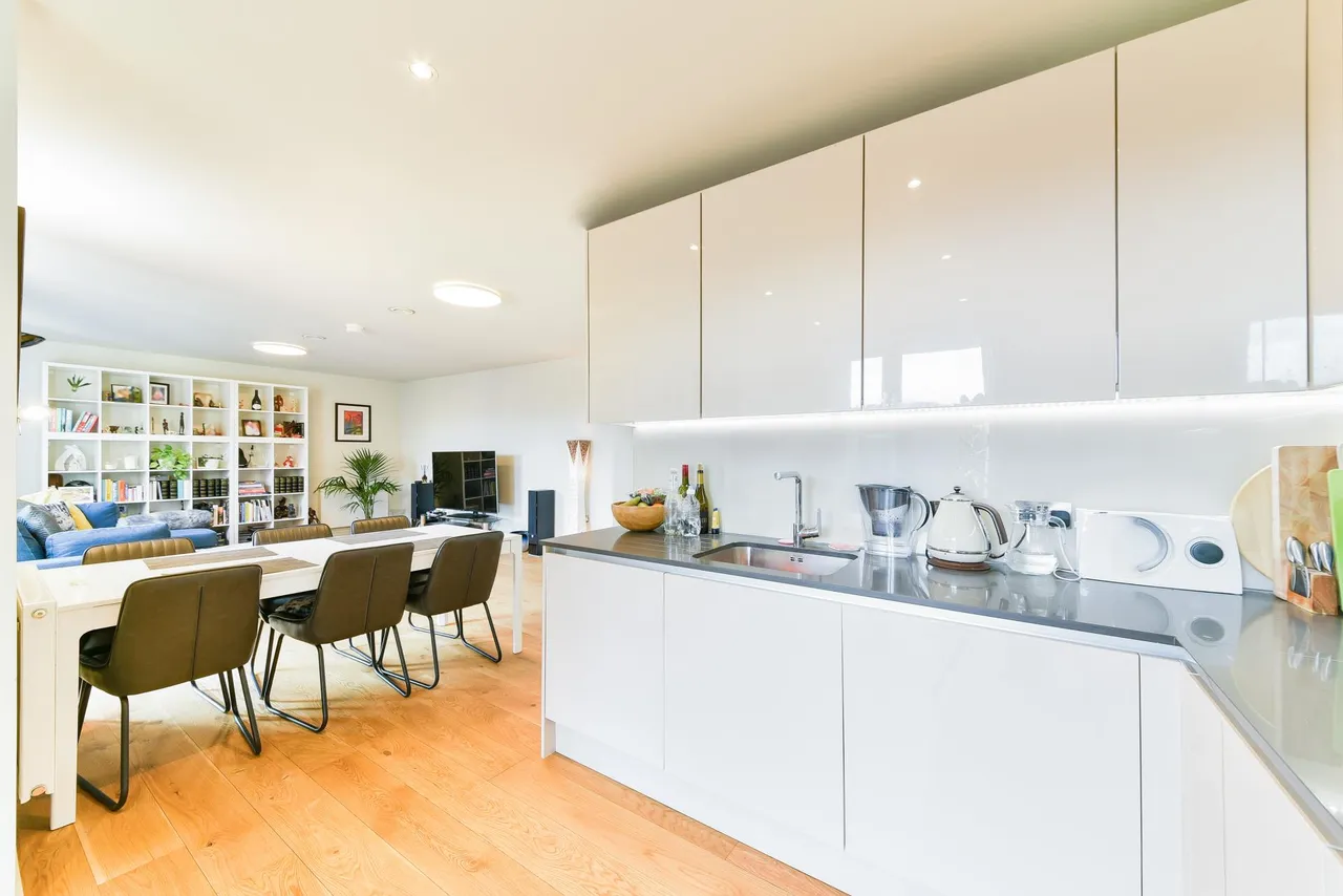 Boaters Avenue, Brentford, TW8, photo 5