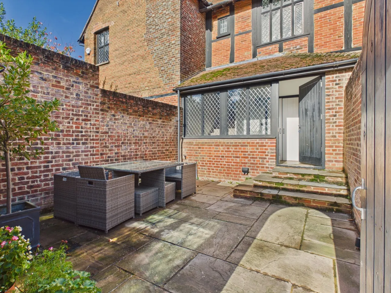 The Old Rectory, Windsor End, HP9, photo 2