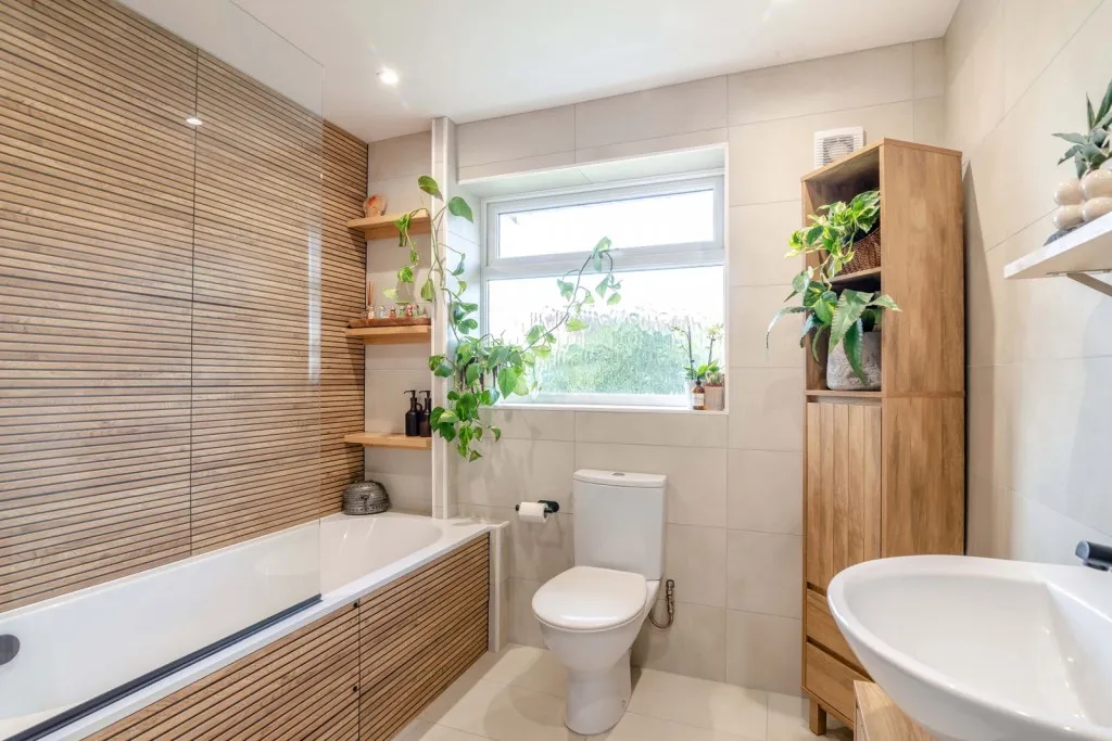 Collingham ~ Harewood Road, LS22, photo 17