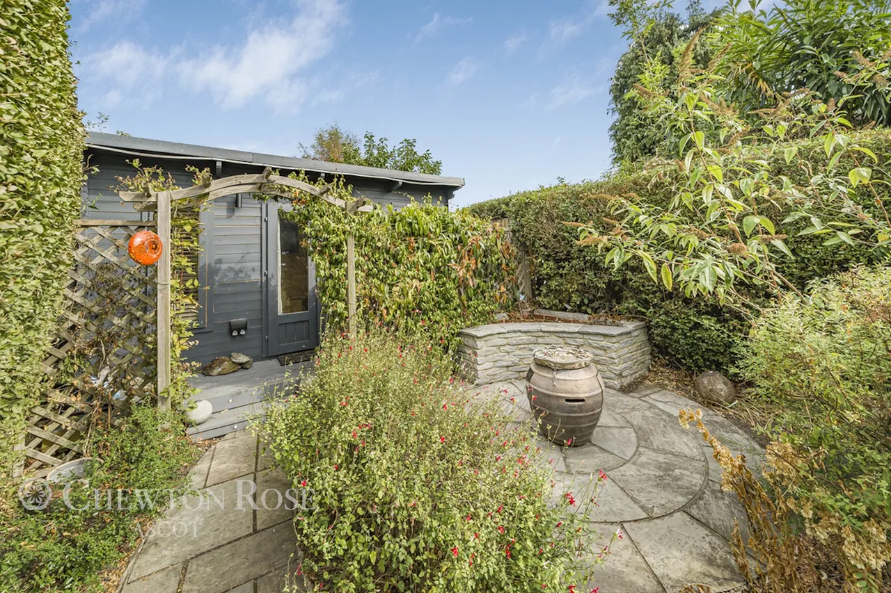 Victoria Road, Ascot, photo 11