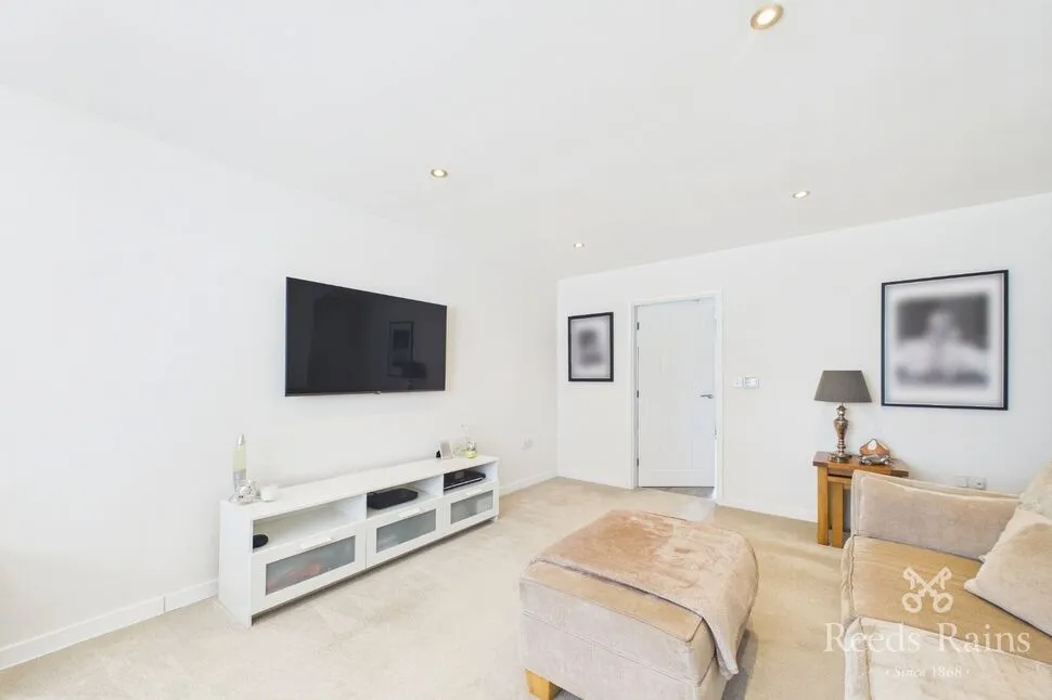 Moor Lane South, Ravenfield, South Yorkshire, S65, photo 4