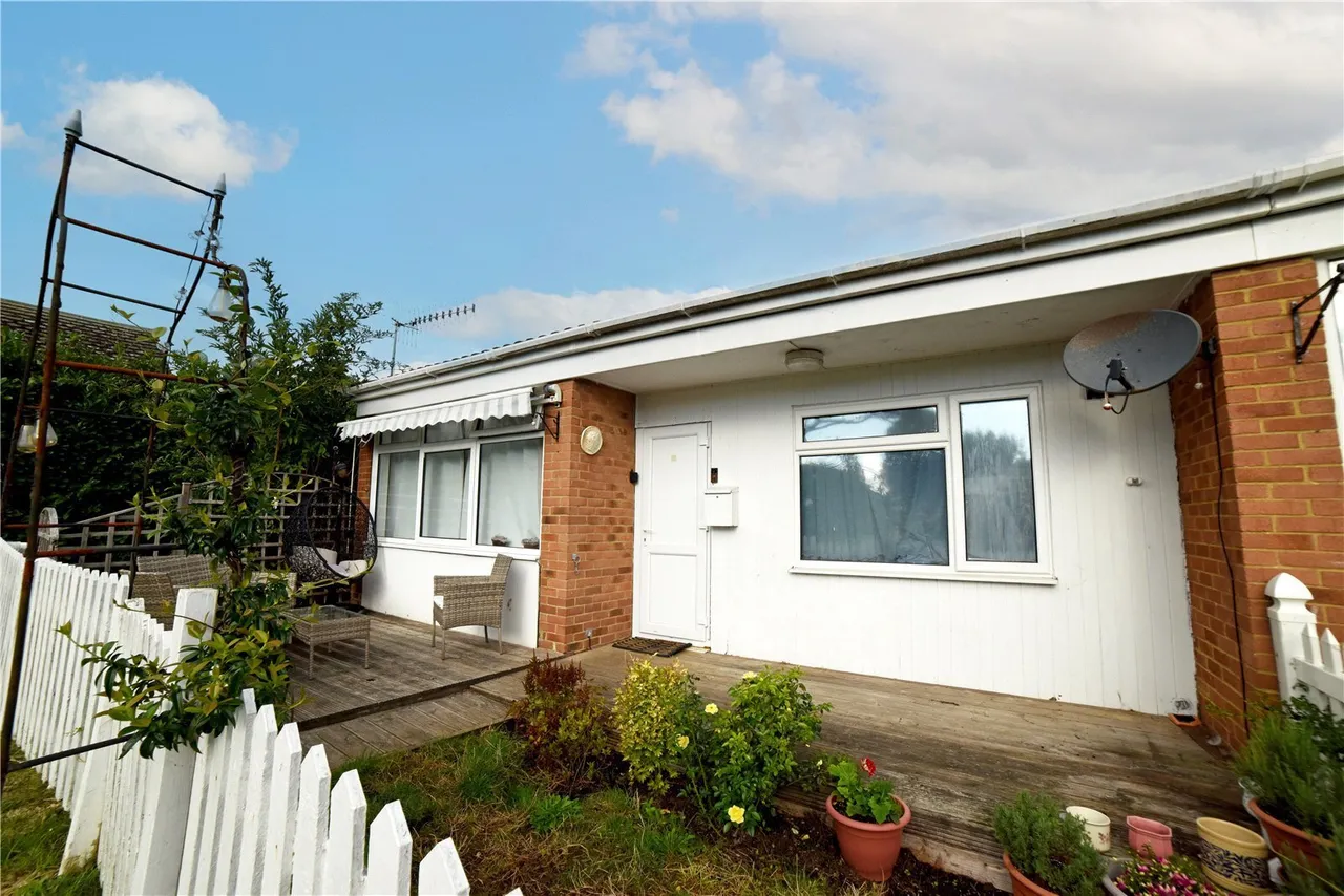 2 bed house for sale, Hebrides Walk, Eastbourne, BN23