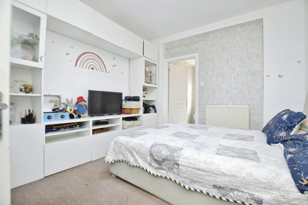 Rochester Ave, Upton Park, E13, photo 4