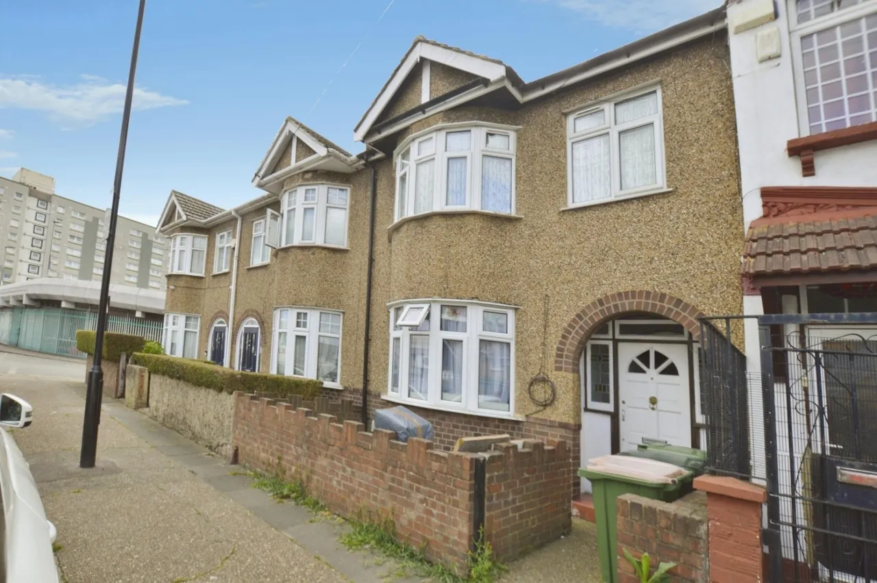 3 bed house for sale, Rochester Ave, Upton Park, E13