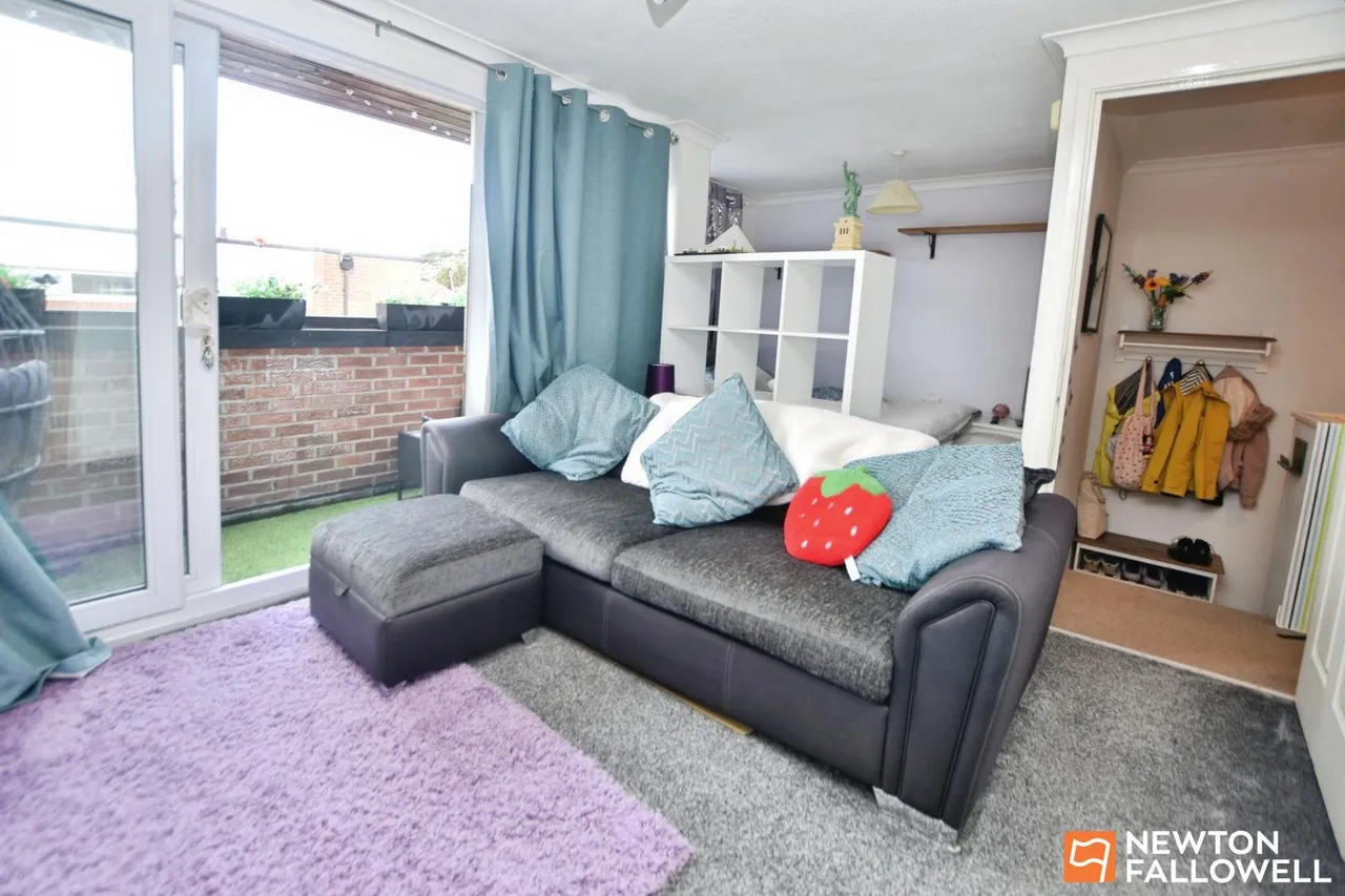 Burns Road, Knightthorpe Court, LE11, photo 2
