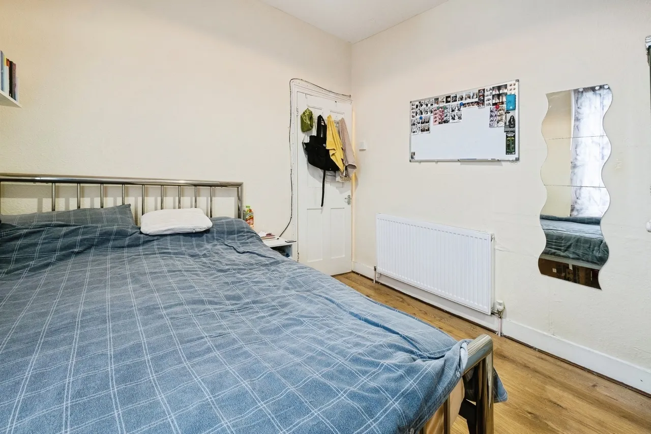 Lonsdale Avenue, East Ham, London, E6, photo 7