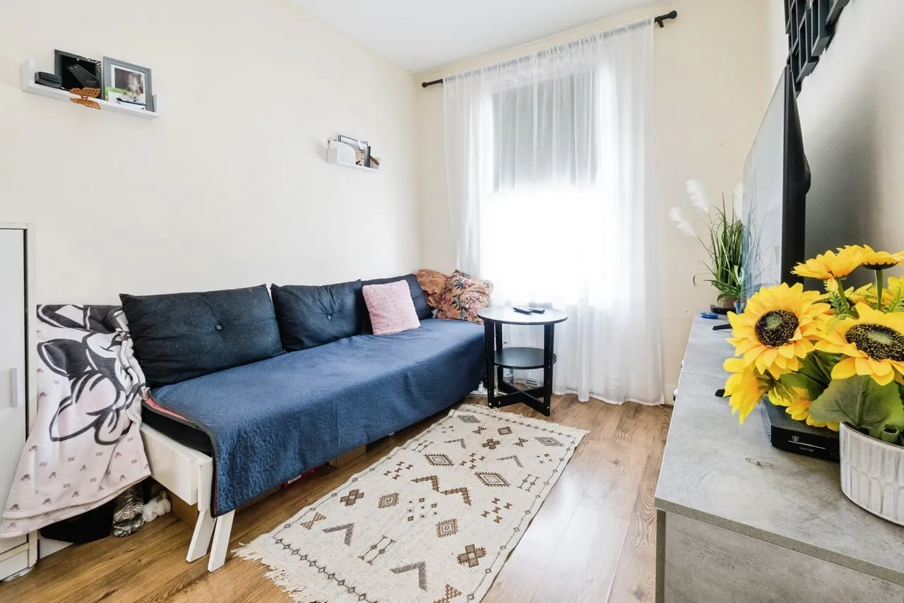 Lonsdale Avenue, East Ham, London, E6, photo 2