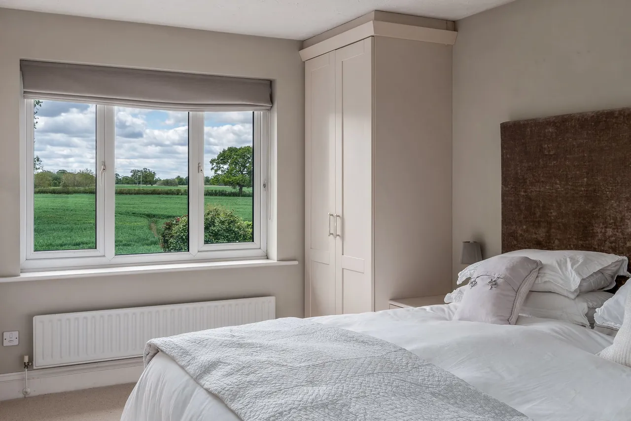 Downesway, Alderley Edge, photo 17