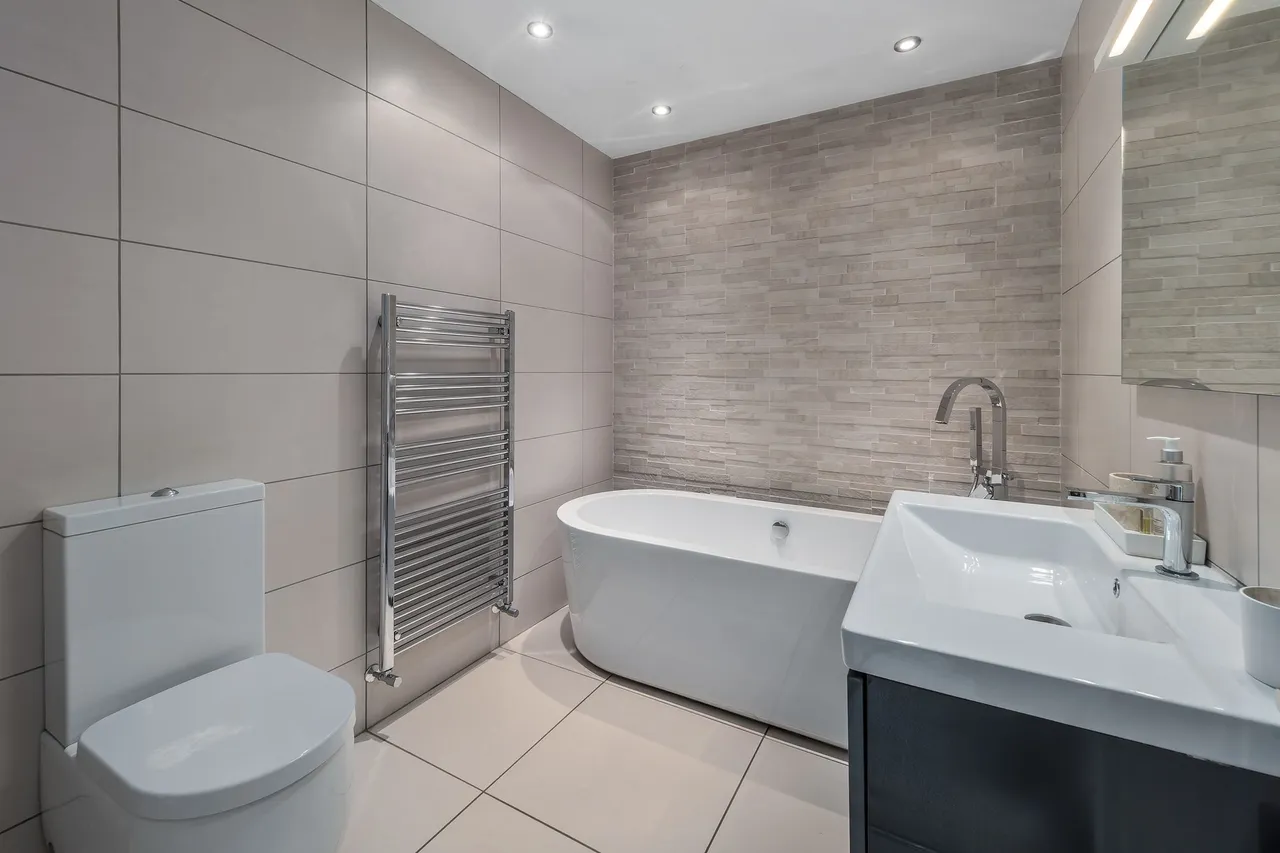 Downesway, Alderley Edge, photo 26