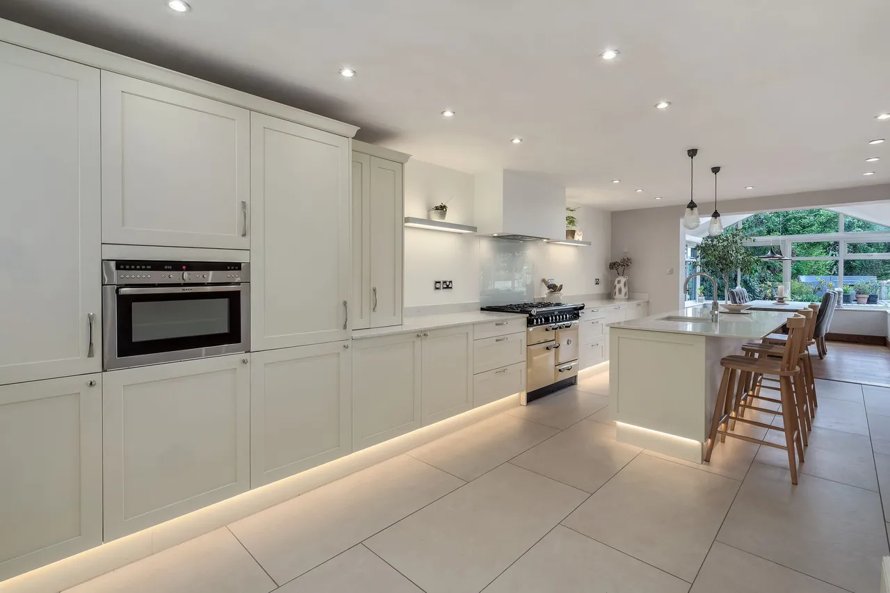 Downesway, Alderley Edge, photo 4