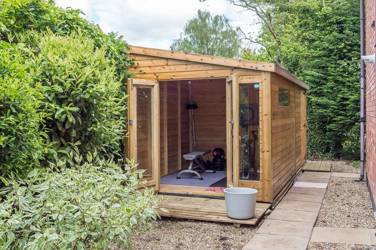 Downesway, Alderley Edge, photo 33