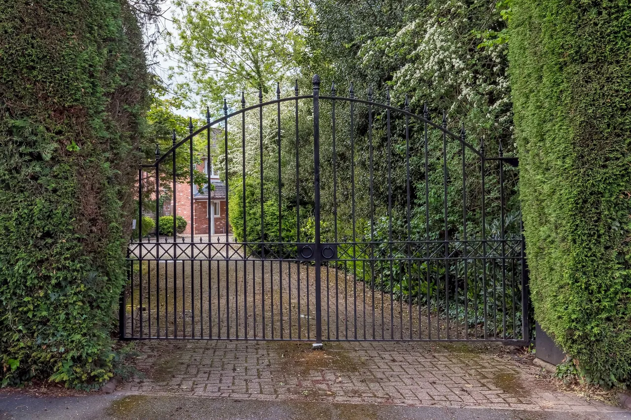 Downesway, Alderley Edge, photo 35