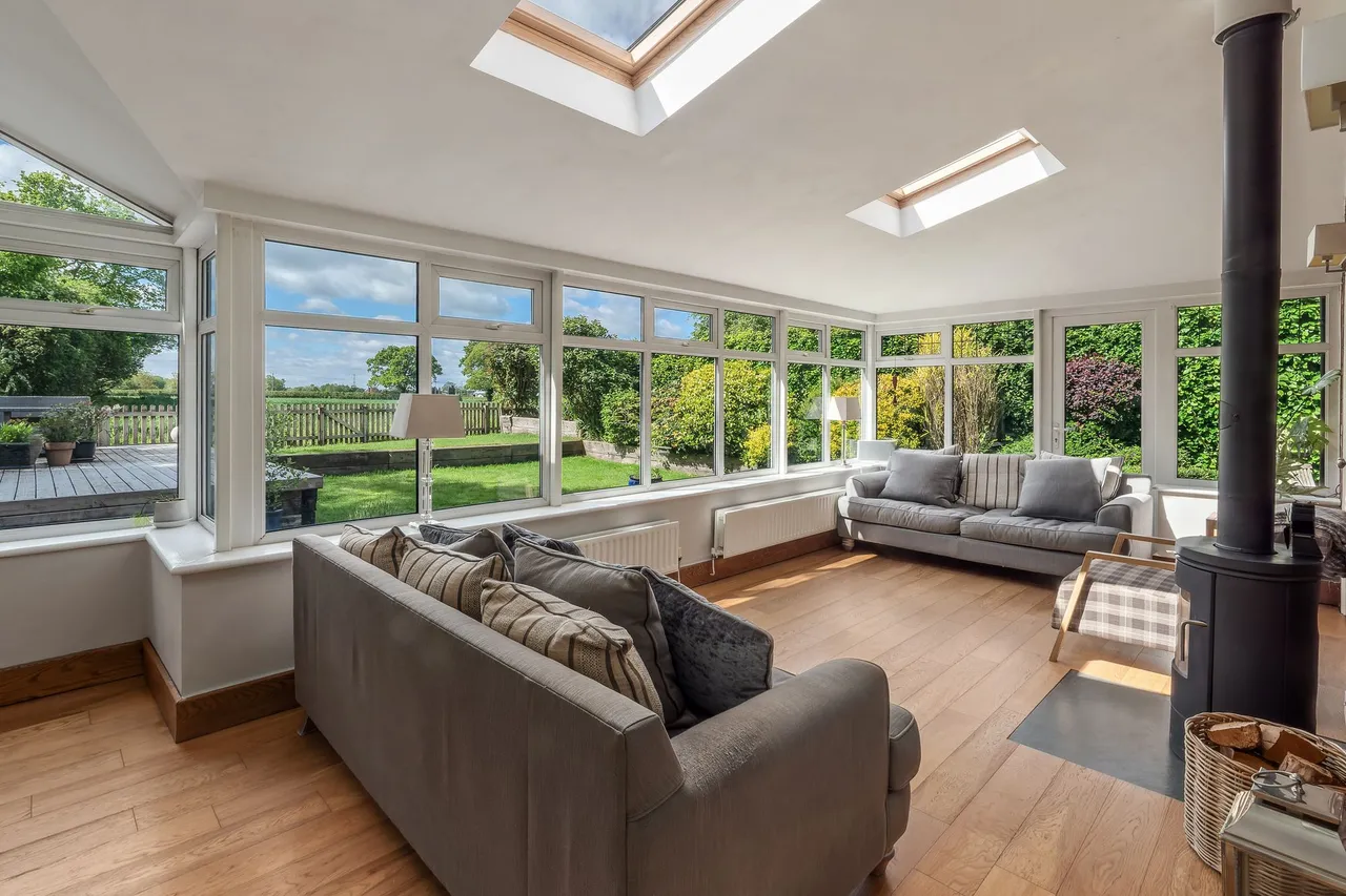 Downesway, Alderley Edge, photo 9