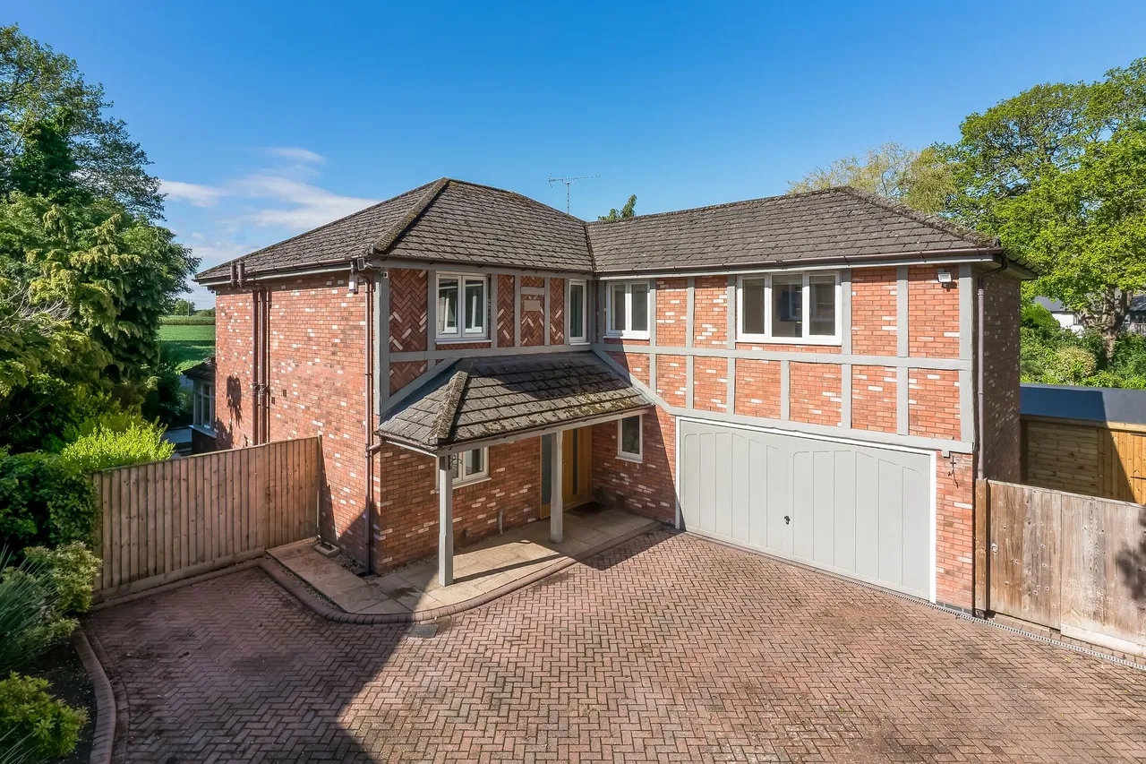 5 bed house for sale, Downesway, Alderley Edge