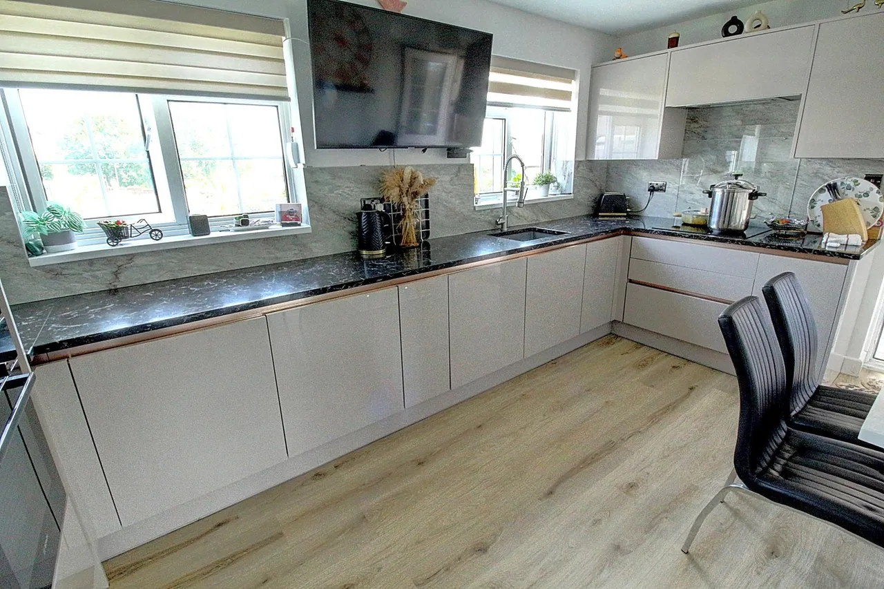 Bronte Close, Galley Common, CV10, photo 3