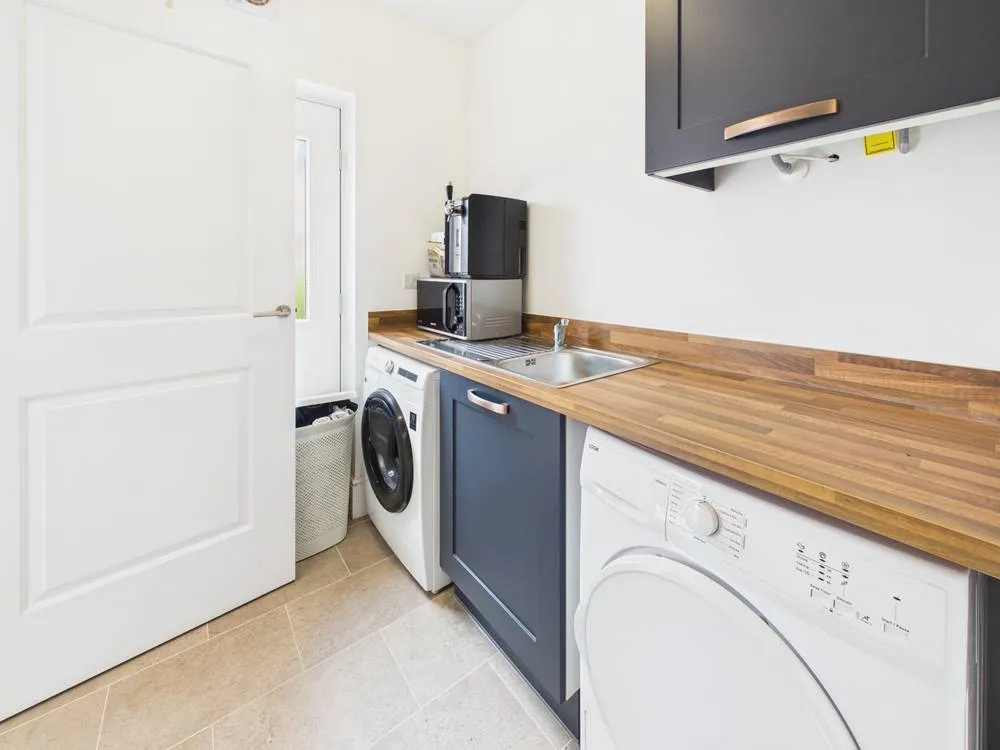 Foxglove Grove, Cheltenham, GL53 0FL, photo 7