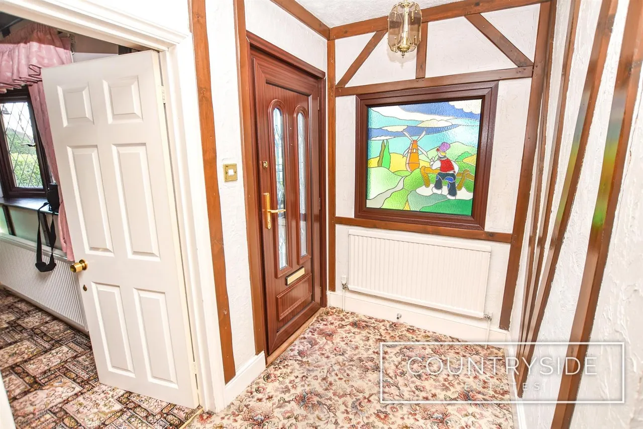 Templewood Road, Hadleigh, photo 5