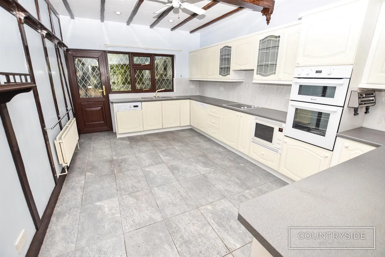 Templewood Road, Hadleigh, photo 11