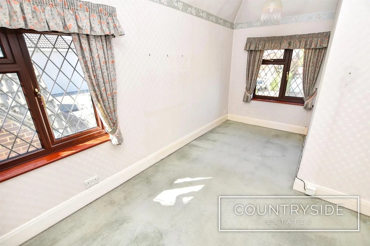 Templewood Road, Hadleigh, photo 16