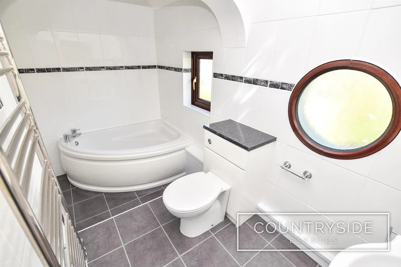 Templewood Road, Hadleigh, photo 17