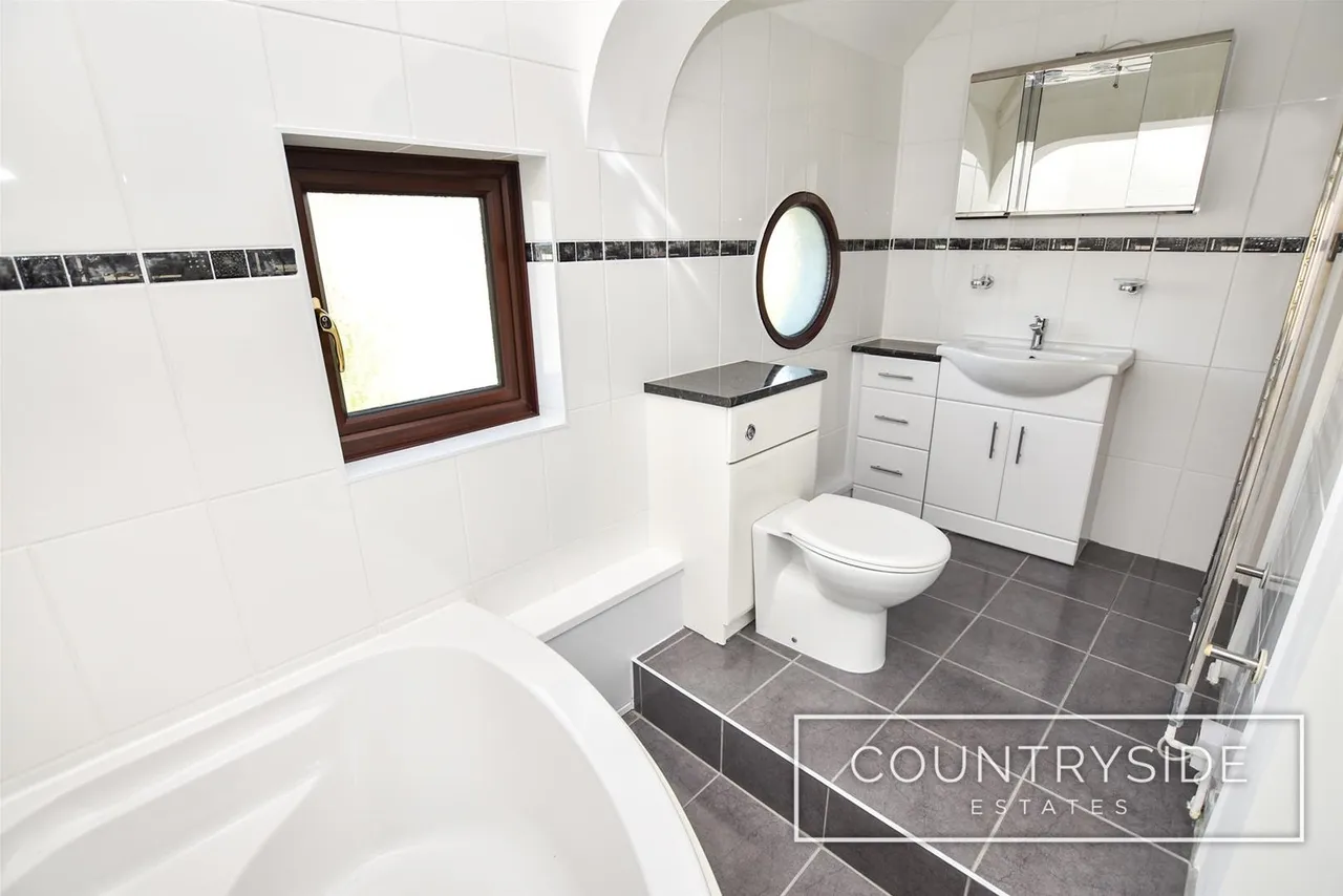 Templewood Road, Hadleigh, photo 18