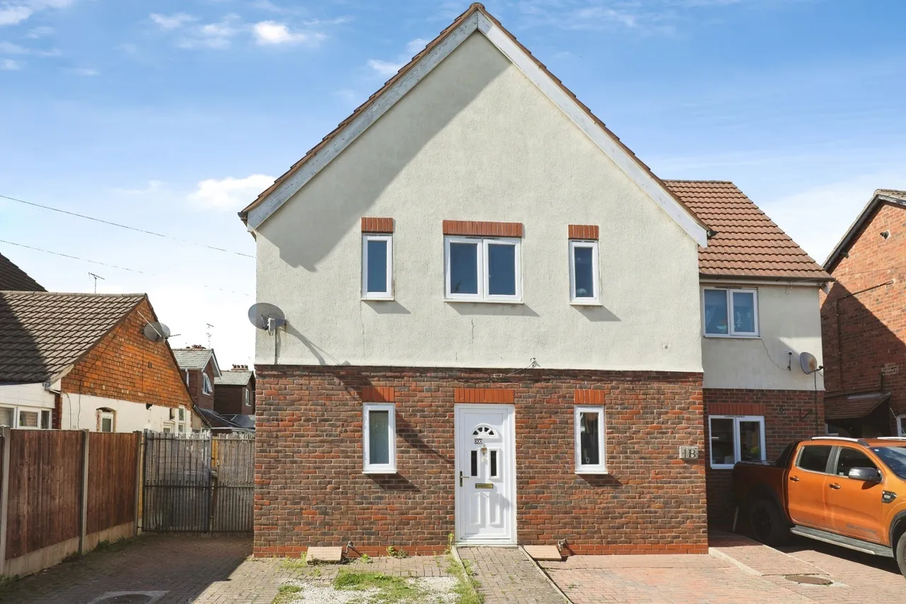 3 bed house for sale — Neville Street, Crewe, Cheshire, CW2