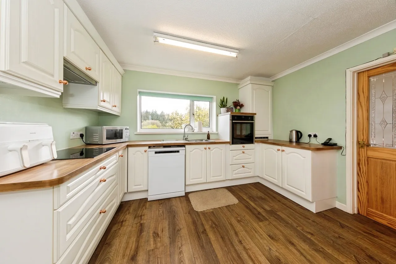 Heol Y Nant, Llannon, SA14, photo 9