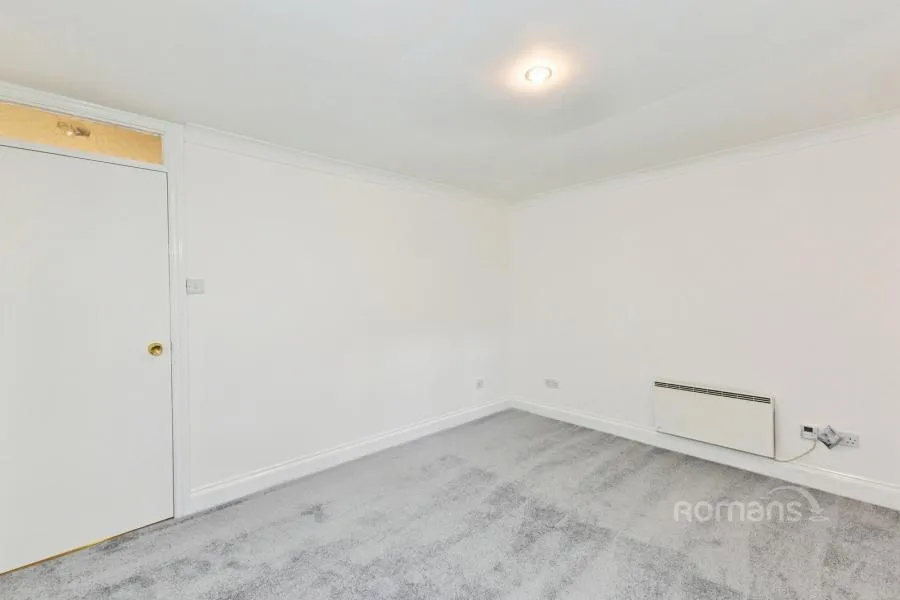 Elm Park Court, Reading, RG30, photo 9