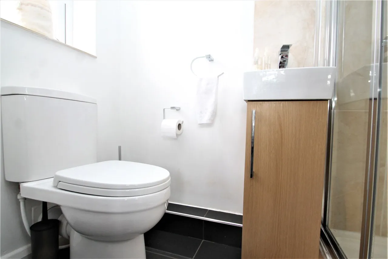 White Acres Road, Mytchett, Camberley, Surrey, GU16 6JL, photo 13
