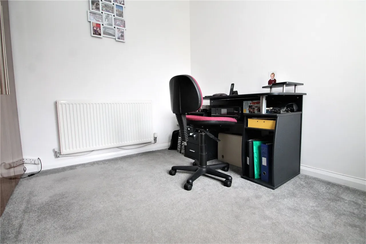 White Acres Road, Mytchett, Camberley, Surrey, GU16 6JL, photo 11