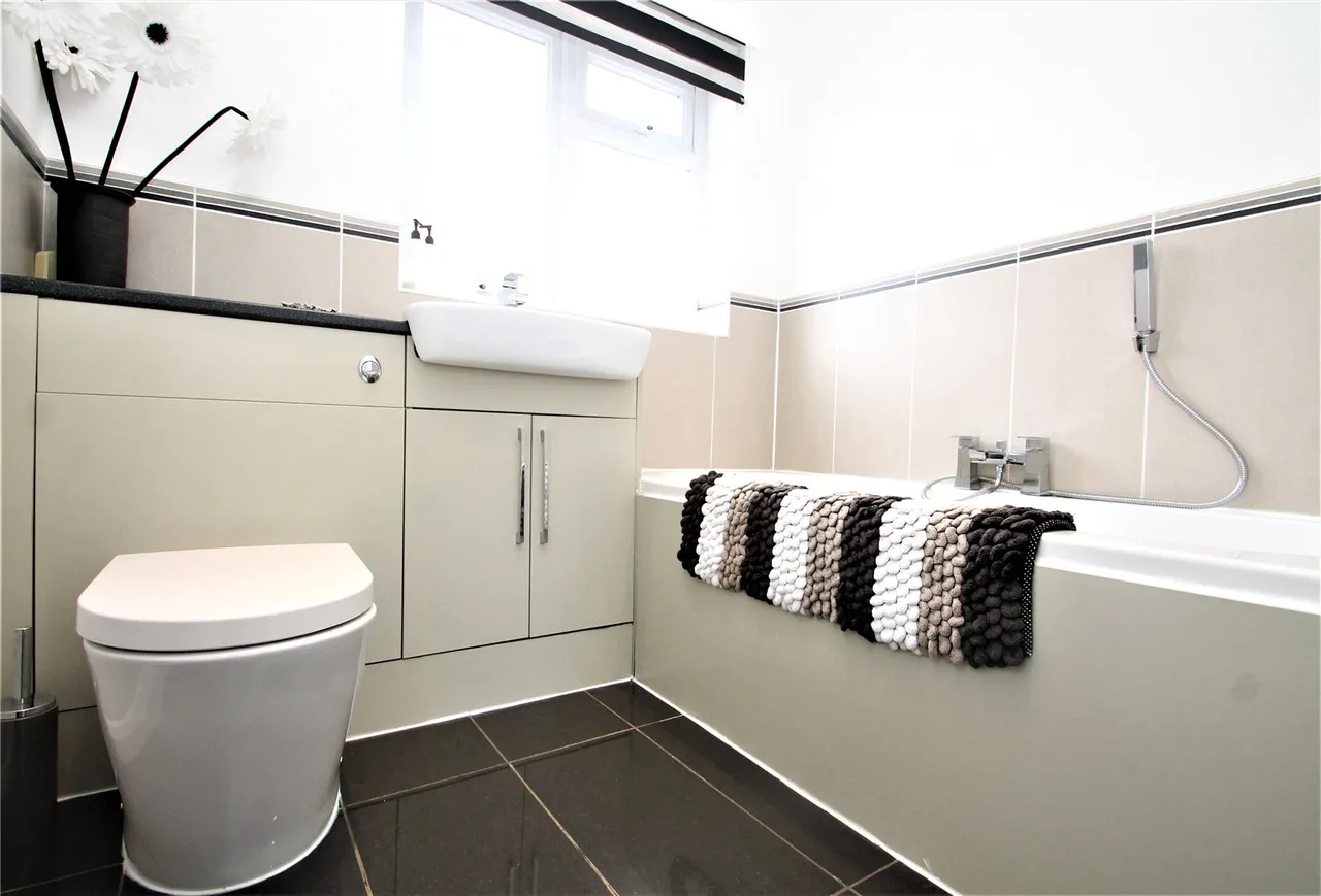 White Acres Road, Mytchett, Camberley, Surrey, GU16 6JL, photo 12