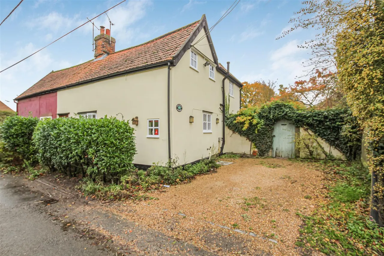 2 bed house for sale, Streetly End, West Wickham, CB21