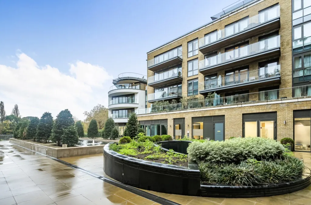 Kew Bridge Road, Brentford, TW8, photo 8