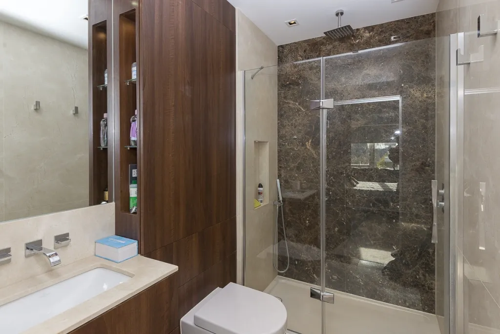 Kew Bridge Road, Brentford, TW8, photo 6