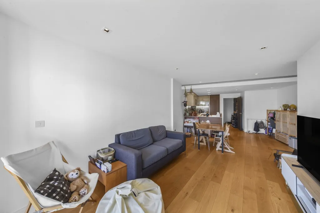 Kew Bridge Road, Brentford, TW8, photo 12