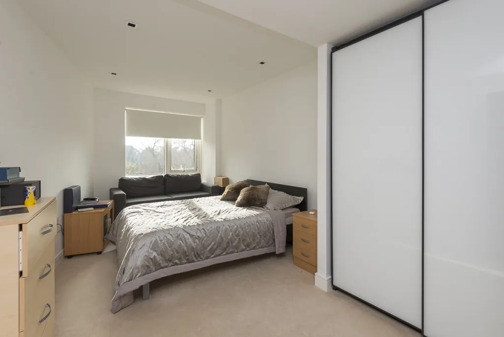 Kew Bridge Road, Brentford, TW8, photo 5
