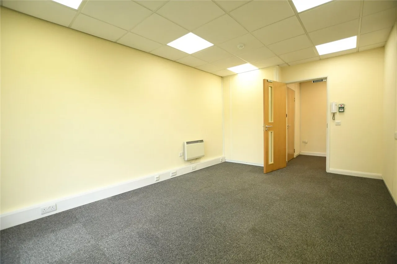 Aisecome Way, Weston-super-Mare, BS22, photo 2