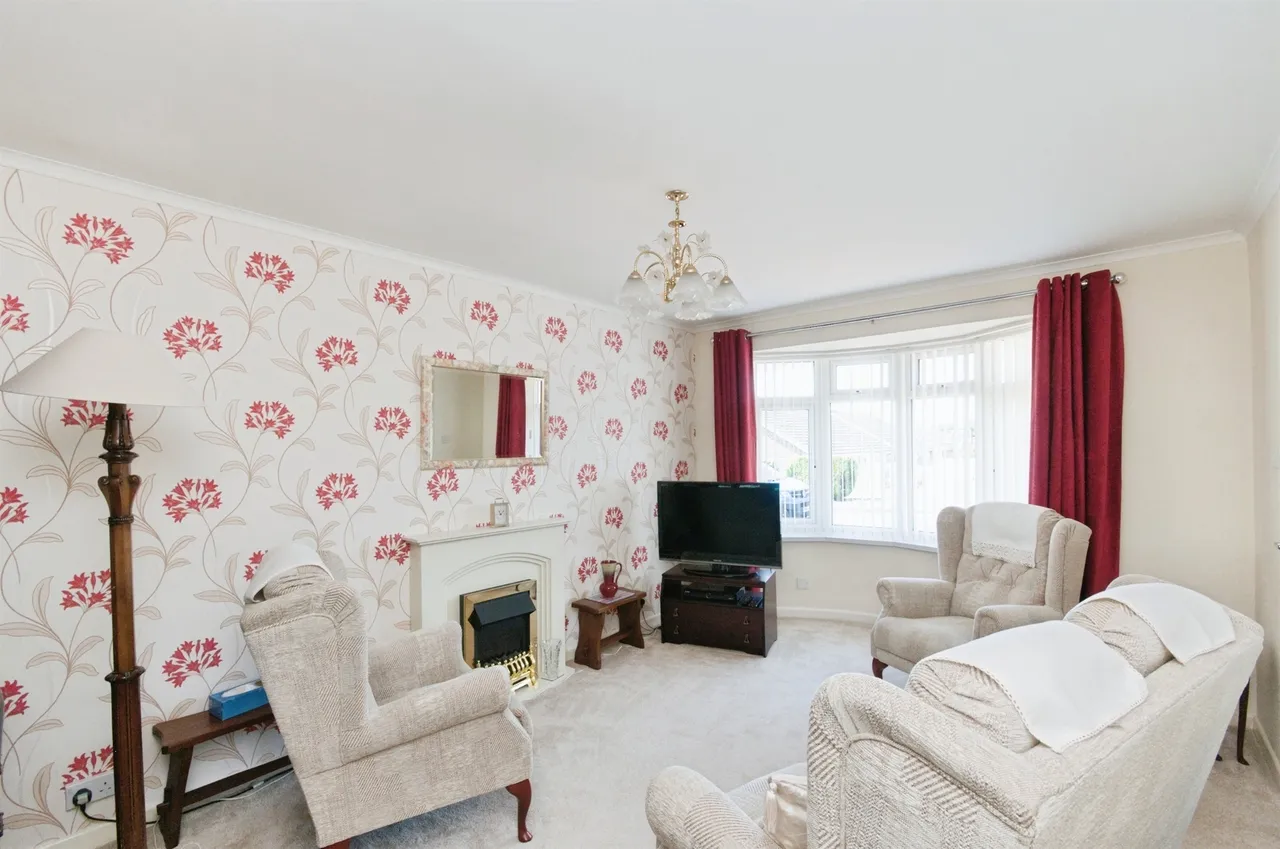 Nuthatch Road, Eastbourne, BN23, photo 2